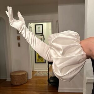 White opera gloves with detachable puff sleeve